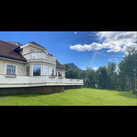 Holiday home Arctic Lyngen